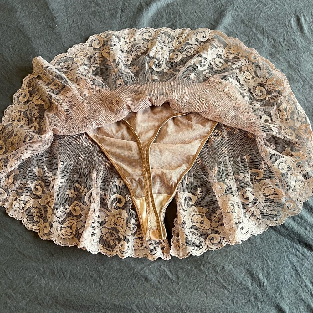 Marilyn Monroe by Warner's Blush Pink Lace Lined Slip - Picture 6 of 6